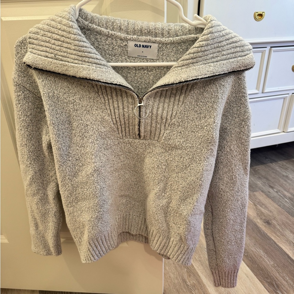 Old Navy Women's Light Gray Cowl Neck Sweater